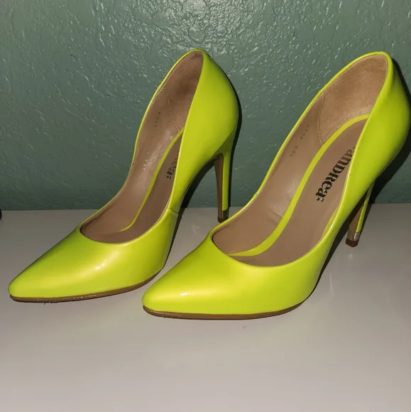 Shoes Andrea size 8 color Neon - Picture 4 of 7